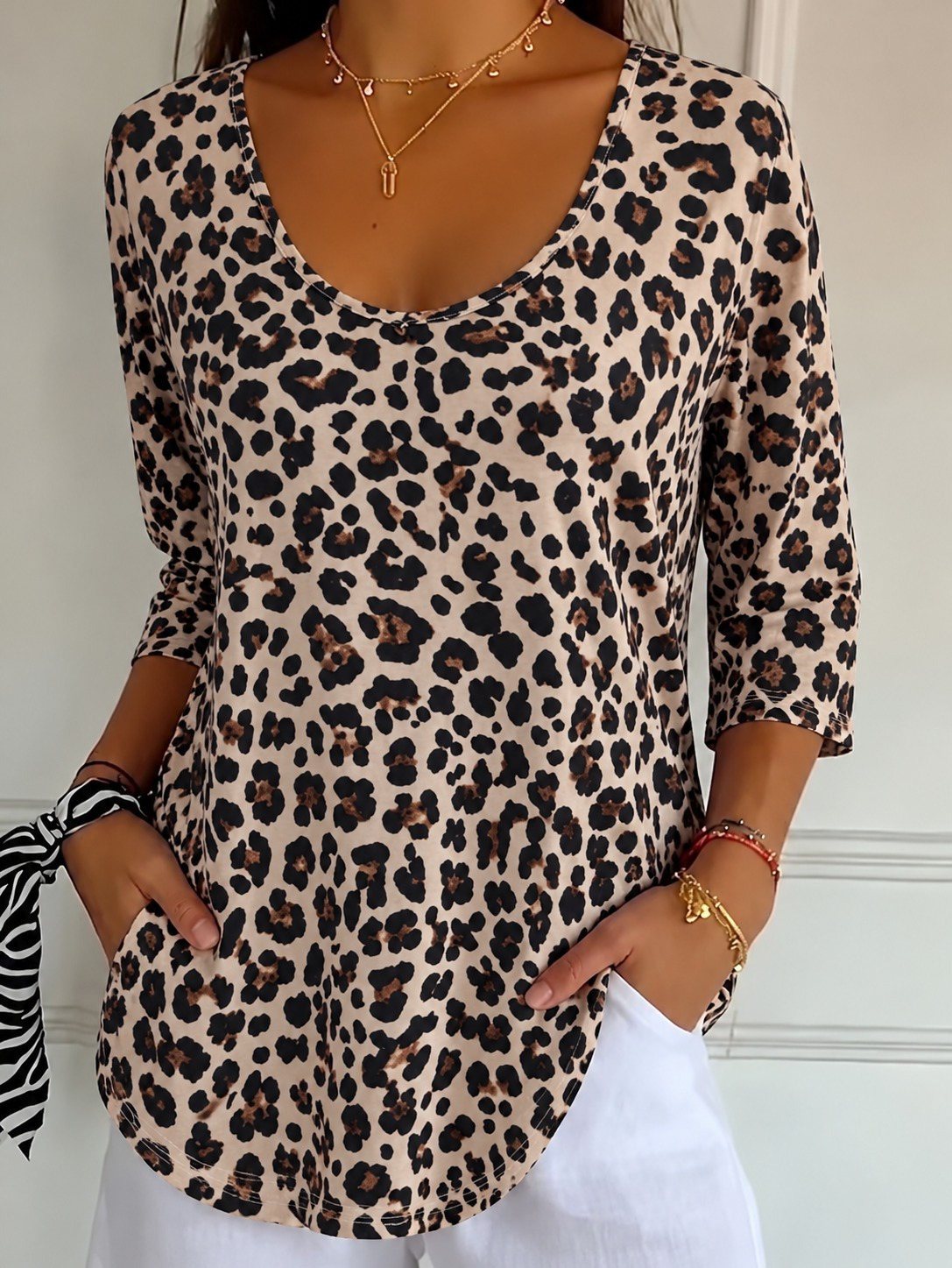 Girince 195208 Women's V-Neck Printed Three-Quarter Sleeve Blouse