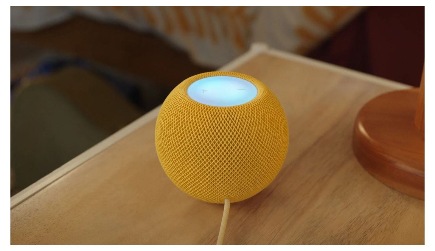 Apple HomePod mini колонка MJ2E3D/A жёлтая EU