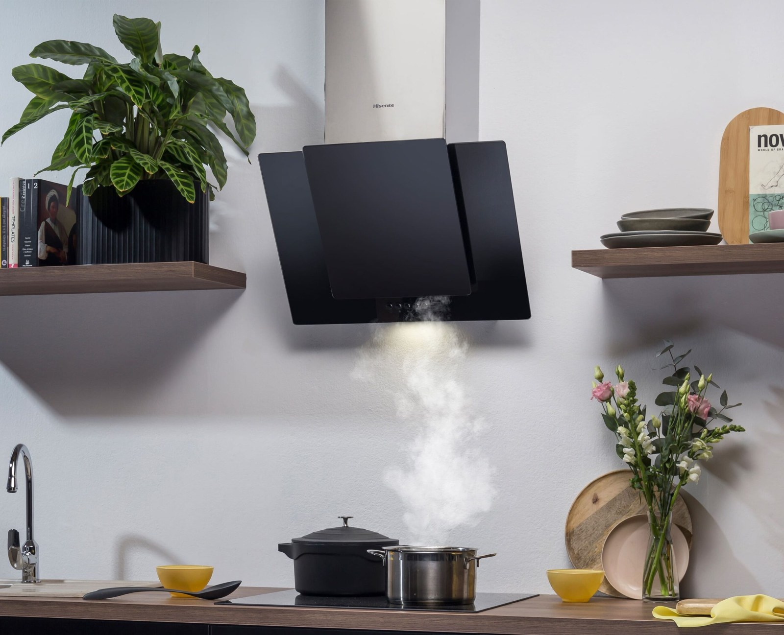 Hisense CH6IN6BXBG Black Glass and Stainless Steel 60 cm Cooker Hood