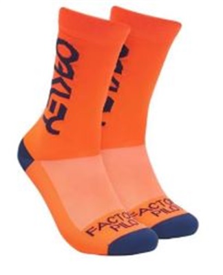 Oakley Factory Pilot Mtb Socks FOS900880 Turuncu 71G