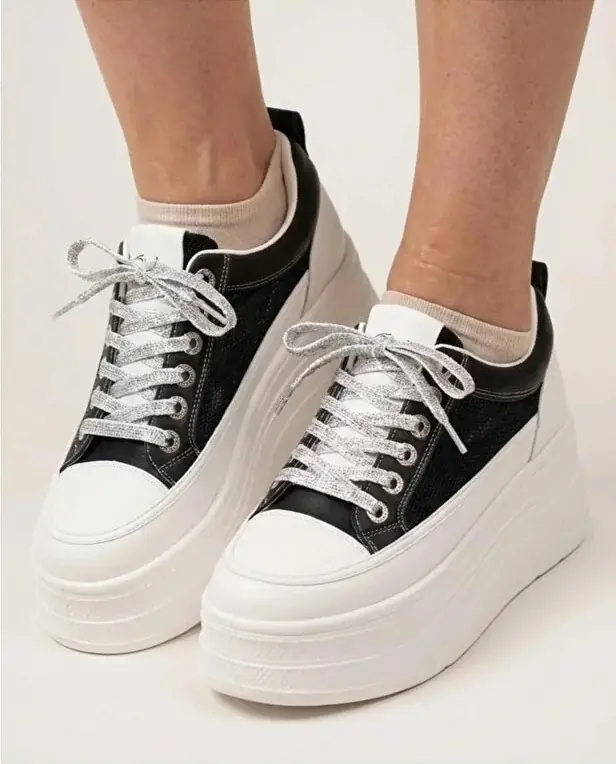 GUJA 26Y349-2 Kadın Siyah-Beyaz Bağcıklı Kalın Taban Sneaker Ayakkabı