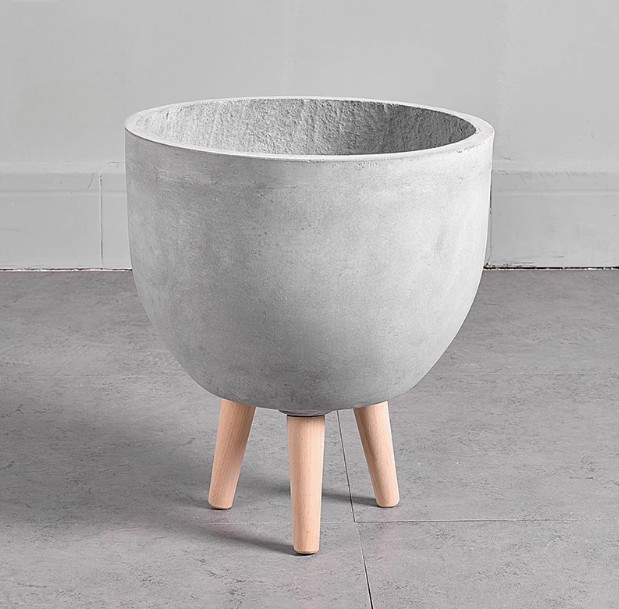 Plastic Tripod Plant Pot