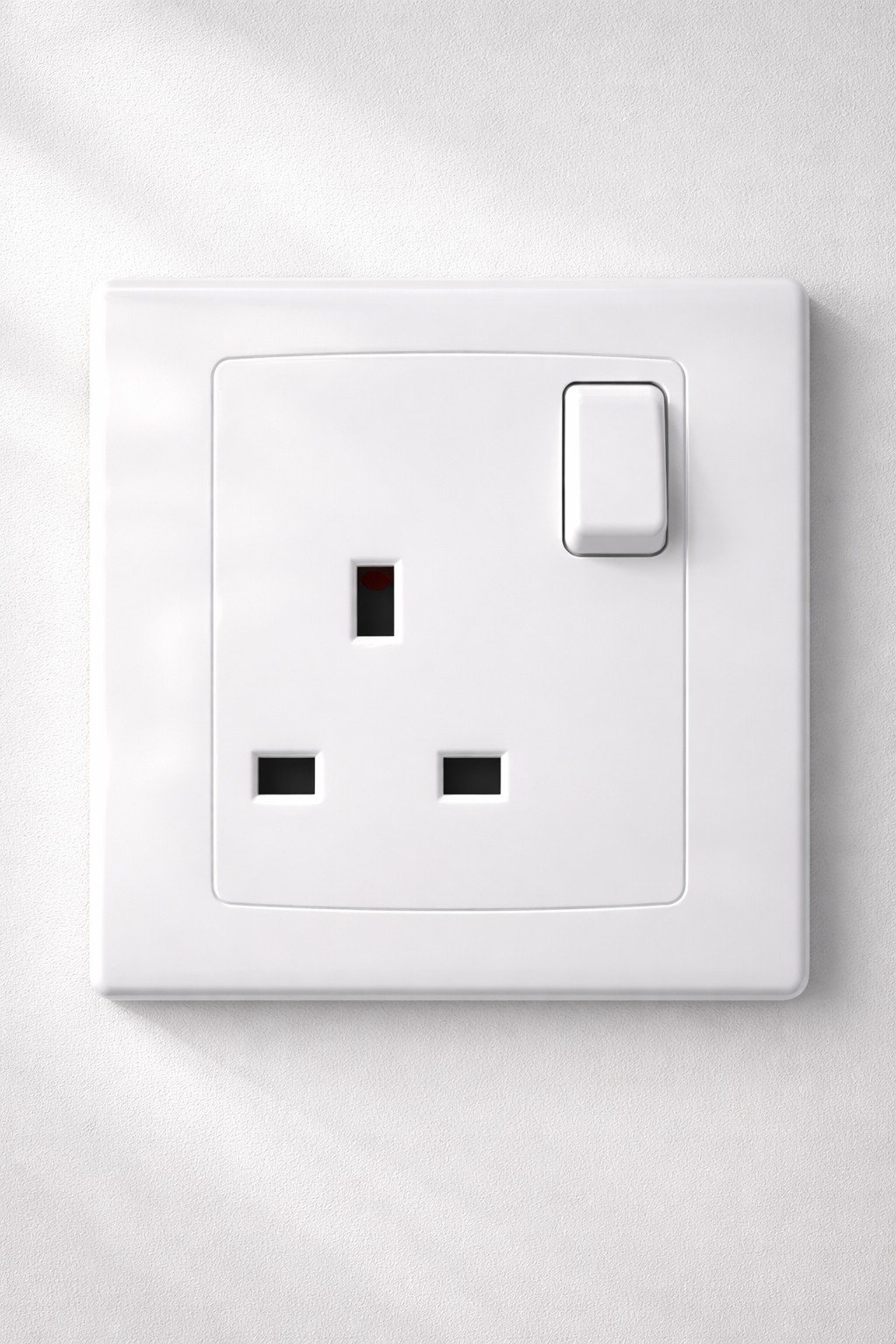 Белая одиночная розетка 1X13A